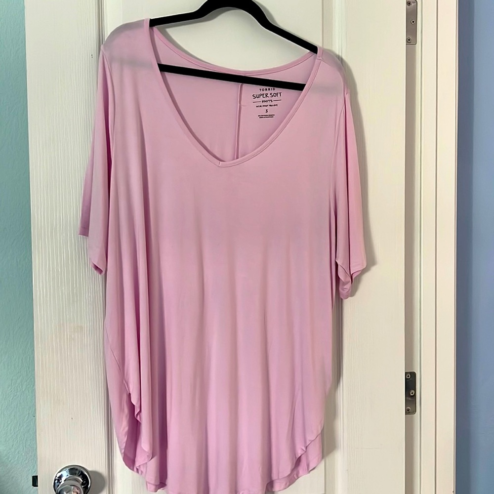 NWOT Torrid Super Soft V Neck Shirt
